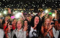 Bieber and burgers make SA go round - Mon, 13 May 2013