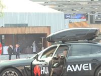 Huawei's AI-powered smartphone drives a Porsche