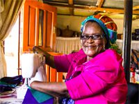 #BeautifulNews: The fabric binding this community is sewn by a seamstress with no hands