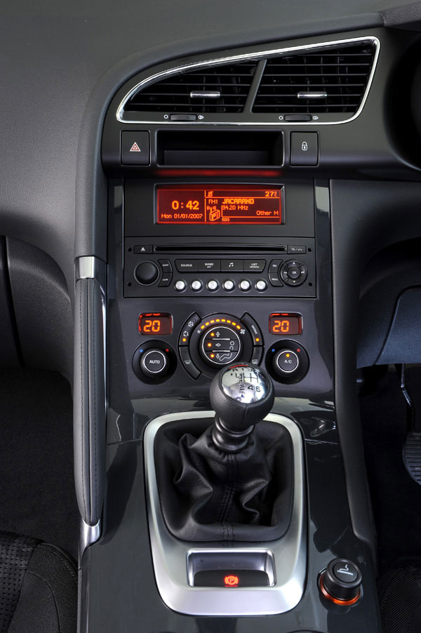 Peugeot Crossover sets new benchmark