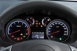 Ample instrumentation, including a warning when doors are not shut properly.