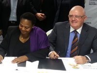 Solar Capital signs R11.5 billion contract with DoE