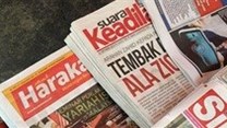 A selection of Malaysian newspapers. (Image: Mbl2020, via Wikimedia Commons)