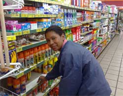 Spar says the stores in smaller towns such as Groot Brak are proving successful. Image:[[http://www. Wikivillage.com