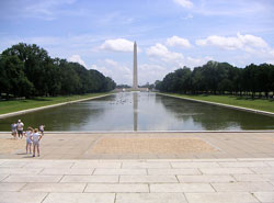 The Washington Monument and Reflecting Pool. DecodeDC will focus on the capital's 'dysfunction, corruption, and negligence of the issues that affect American citizens every day'. (Image: Wikimedia Commons)