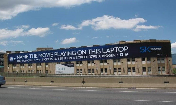 Billboard proves size matters