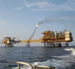 Sonangol's Pal P2 platform. Angola has significant additional onshore oil reserves. Image: