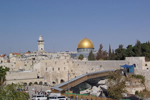 Jerusalem, just one of the many experiences you will enjoy.. (Image: Wikimedia Commons)