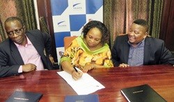 L to R: Prof. Dennis Dzansi, Head of the Department Business Support Studies; Mrs M Nonkwelo, Acting Senior Manager and Head of school-Project Management Training Centre of Excellence: Eskom Academy of Learning; and Twedi Seani, CUTis CEO