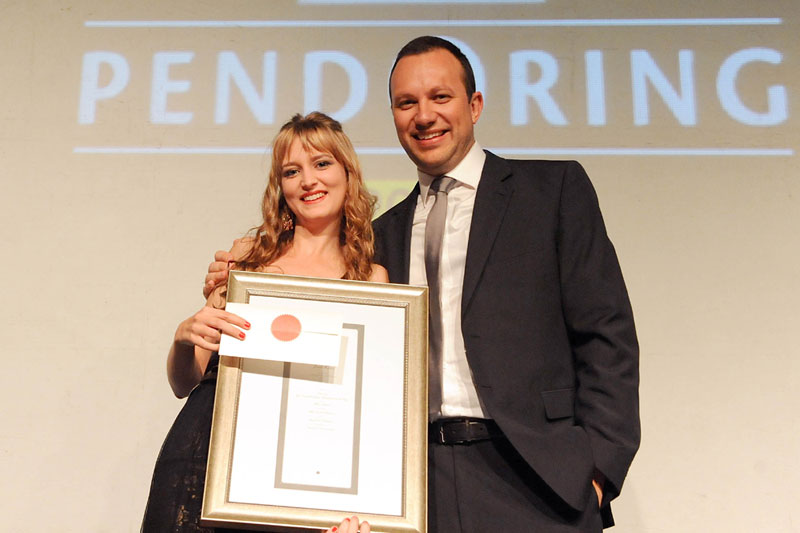 Judy Kriel a student of the North-West University won the overall student prize for her work MK-sosiaal. The award was handed over by Adriaan Basson, Editor of Beeld, on behalf of Media24, a Platinum Sponsor.