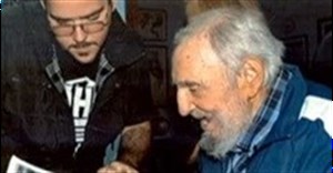 Cuba publishes first photos of Fidel Castro in nearly six months