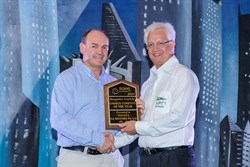 Arden Wessels receives the Energy Company of the Year award