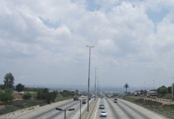 While a revision in e-tolling might be welcomed by many, the overriding view of the majority of road users is most likely that they do not want any e-tolling, at all. (Image: NJR-ZA, via Wikimedia Commons)