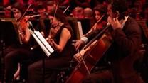 Orchestra and opera unite