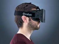 Oculus virtual reality headsets set to ship in 2016