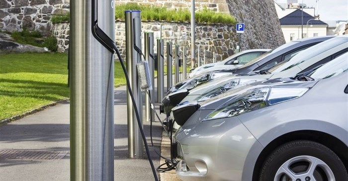 Norway plans to cut incentives for electric cars