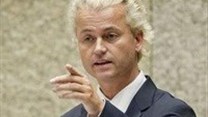 Dutch populist airs Mohammed cartoons on national TV