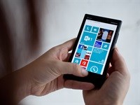 Nokia eyes mobile phone comeback through partnership