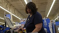 Wal-Mart woes revive minimum wage debate