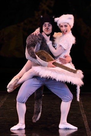 Ivan Boonzaaier and Cleo Ames in Humpty Dumpty & Friends - Photo by Pat Bromilow-Downing