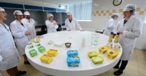 Employees test margarine at Unilever's headquarters in Rotterdam.
Image source: 
Photographer: John Thys