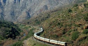 Rovos Rail gets on the Shongololo Express