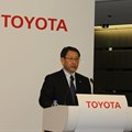 Toyota tips profit dive on strong yen, slower emerging markets
