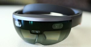 Microsoft wants Windows to open into mixed reality
