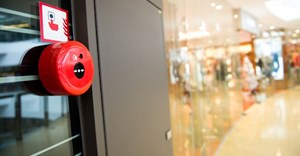 Malls tighten security after terror warnings