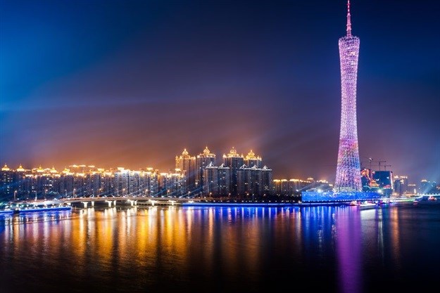 Canton Tower overlooking the Pearl River in Guangzhou, China,<p>© yuanyuan xie –