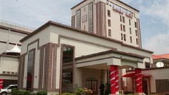 The entrance of Reddington Hospital in Lagos