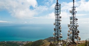 Telefónica sells China Unicom stake for €322m