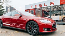 Tesla reaches $2.6bn deal to buy SolarCity