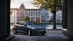 Sporty glam for Volvo V40