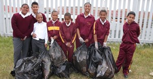 Grade 6 learners from Cascade Primary School in Mitchell’s Plain. The school won the 2015 Clean Up and Recycle Competition: (L-R) Geovandre Abrahams, Darrion Lope, Zukhanye Mbeki, Suhail Wagiet, Taireece Williams, Chelsea Jaffa, Tanin Langeveldt and Jiyaad Samodien (Photo: Craig Wilson)