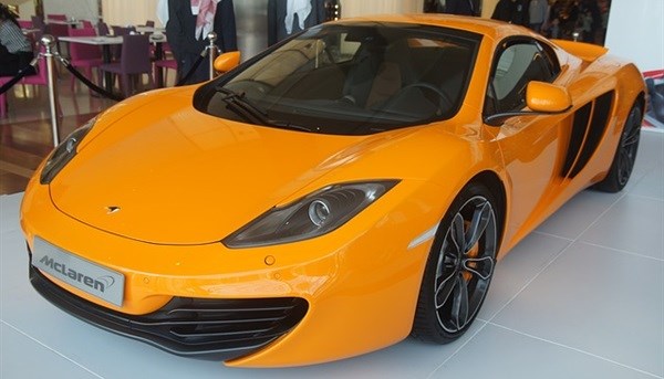 British carmaker McLaren denies talks with Apple