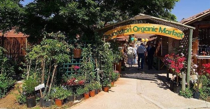 Organic market launches free shuttle service