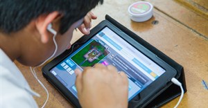 Using Minecraft to inspire interest in computer science