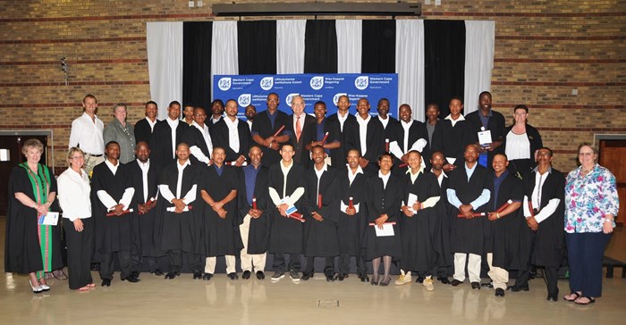The first graduates of the Professional Grooms Certificate. THe majority of these grooms are now members of a groom’s cooperative.