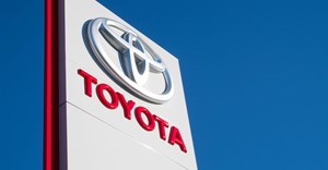 Toyota loses top-selling automaker crown in 2016