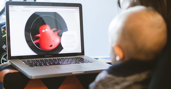 Saatchi & Saatchi Interactive Solutions' ‘Baby Browser' stimulates babies' brains