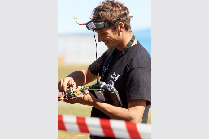Quadcopter pilot Fred Potgieter makes adjustments to his drone before flight. Rand Show 2017 visitors can get a taste of FPV drone racing, the world’s fastest growing ‘techno-sport’, at the 2017 SA Drone Open Class Nationals. Qualifiers take place from 20-21 April, with finals on 22 and 23 April. Only at the Rand Show, Joburg Expo Centre, Nasrec.