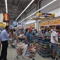 Panicked Qatar shoppers stock up as Gulf rift bites