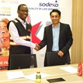 Jumia Food managing director, Duncan Muchangi, with Sodexo Kenya CEO Neil Ribiero, during the signing of the partnership.