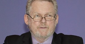Minister Rob Davies. Image by