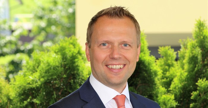 Kalle Känd, CEO of Acino