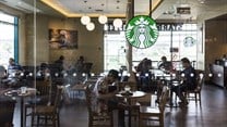 Bucking retailer trend, Starbucks shuts online store