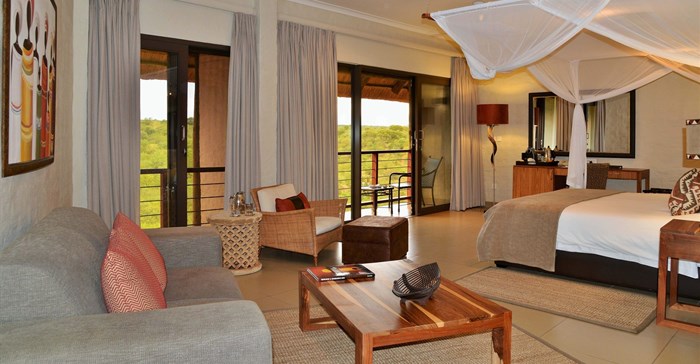 Victoria Falls Safari Club suite