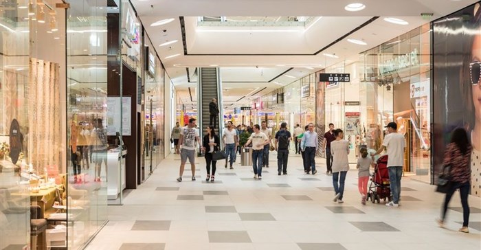 Retailers, shopping malls power through festive spending binge