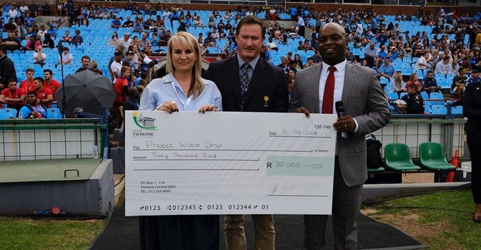 The City of Tshwane also contributed R30k. Dianne Broodryk from Jacaranda FM, Willem Strauss, president of the BBRU and Solly Msimanga, executive mayor of Tshwane